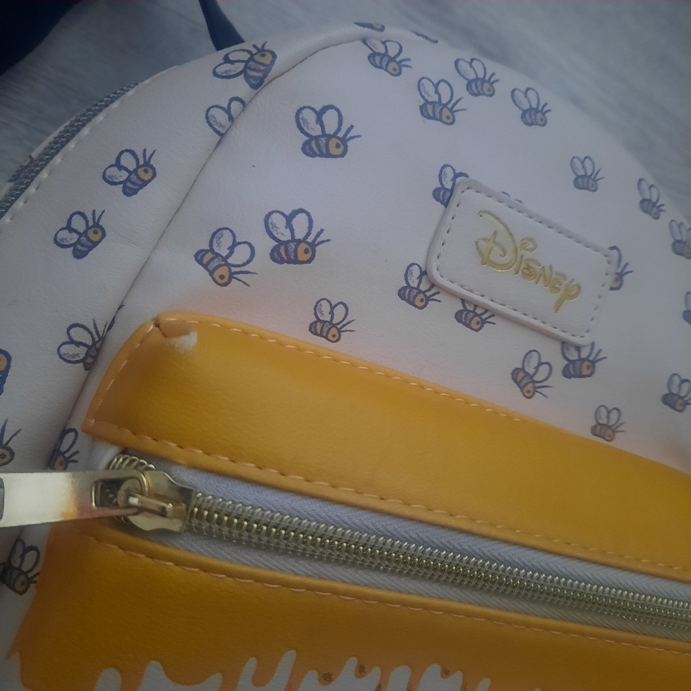 Loungefly Winnie-the-Pooh Backpack - Picture 4 of 9